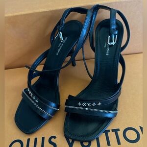Louis Vuitton heels size 36